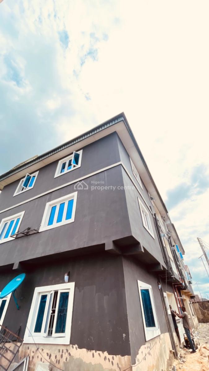 2 Bedrooms Flat, Ada George, Beside The Major Road, Port Harcourt, Rivers, Flat / Apartment for Rent