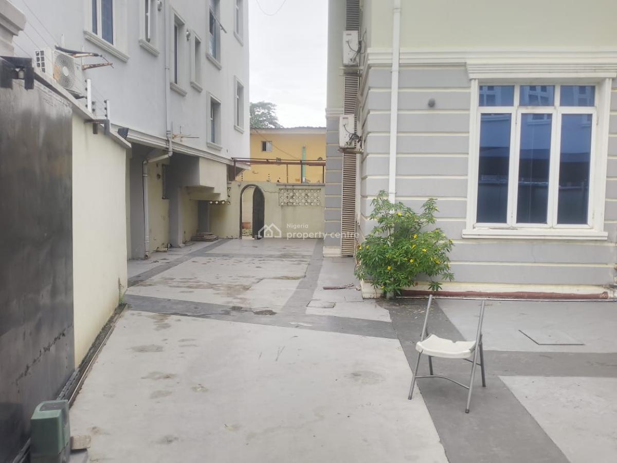 7 Bedroom Detached Duplex & 2 Room Bw, Ikeja Gra, Ikeja, Lagos, Detached Duplex for Rent