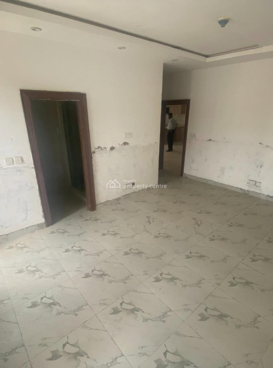Fully Serviced 2 Bedroom Flat, Periwinkle Estate, Lekki Phase 1, Lekki, Lagos, Flat / Apartment for Rent