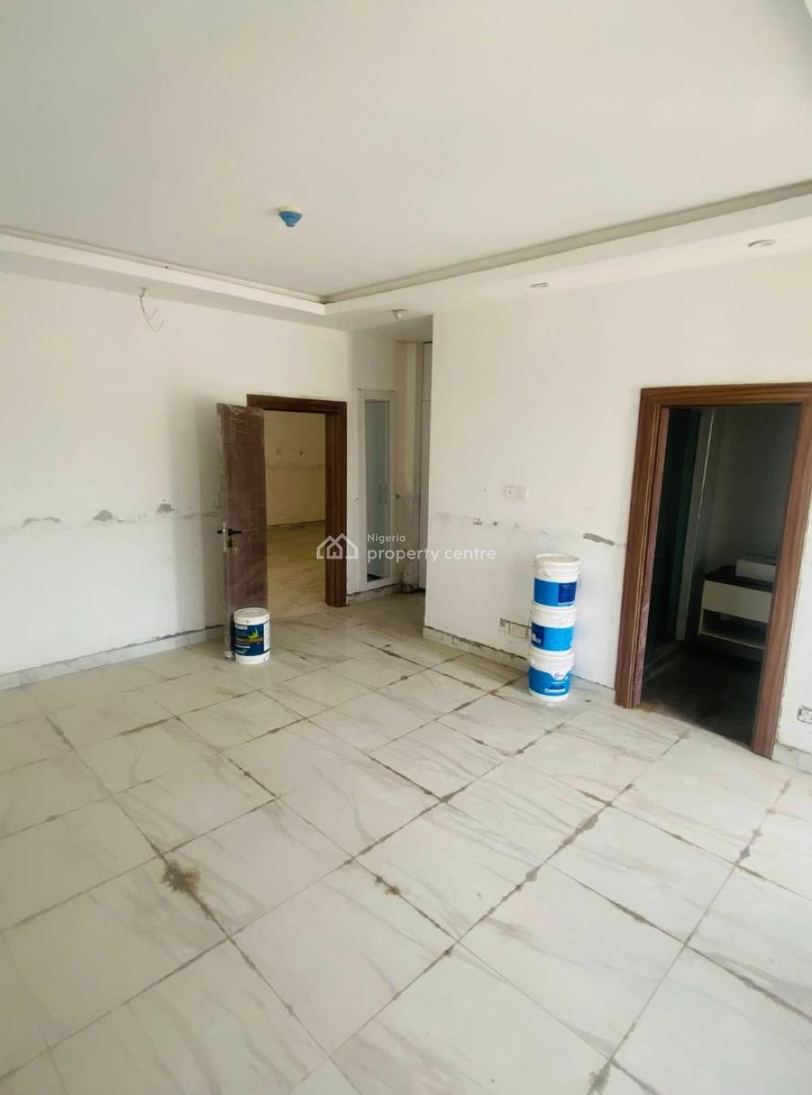 Fully Serviced 2 Bedroom Flat, Periwinkle Estate, Lekki Phase 1, Lekki, Lagos, Flat / Apartment for Rent