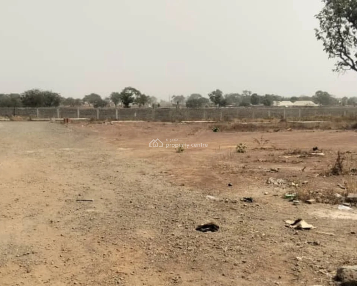 Massive 10.51 Hectares Bare Land Along The Expressway, Kagarko, Kagarko, Kaduna, Commercial Land for Sale