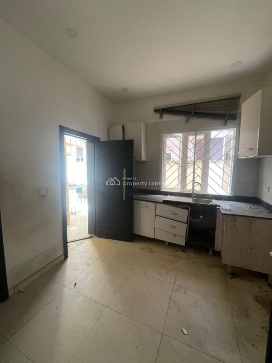 5-bedroom Semi-detached House with a Room Bq and Spacious 5 Car Parkin, Victoria Island (vi), Lagos, Semi-detached Duplex for Rent