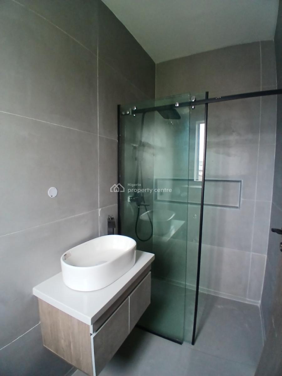 2, Lekki Phase 1, Lekki, Lagos, Flat / Apartment for Rent
