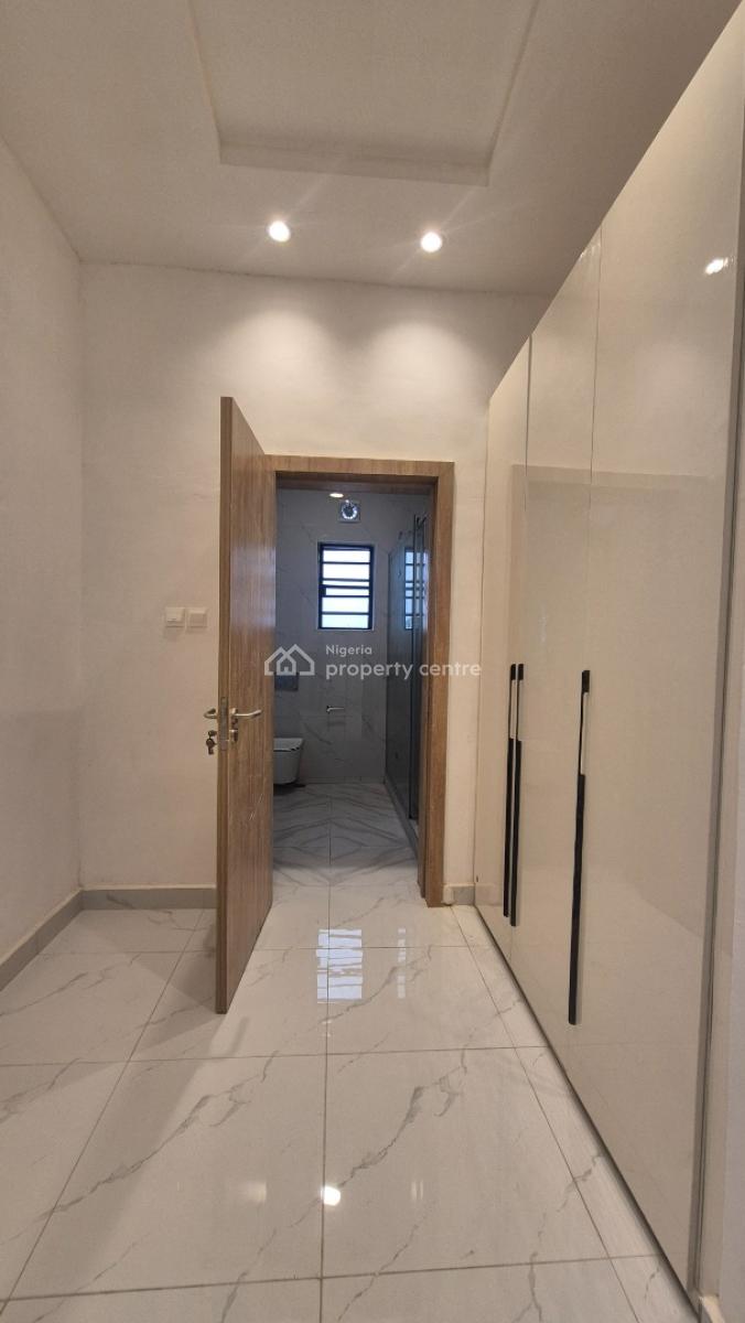 Direct Luxurious 3bedroom Penthouse with Bq, Swim Pool, Gym, Gra Ikeja, Off Issac John Street Gra Ikeja, Ikeja Gra, Ikeja, Lagos, Flat / Apartment for Sale