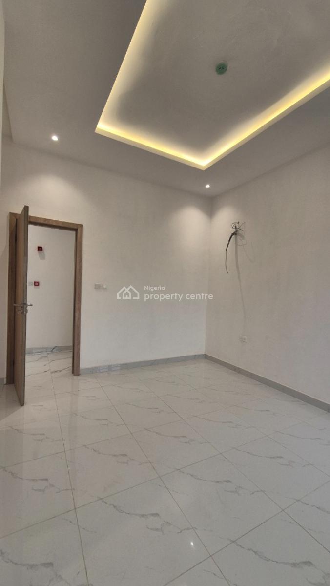 Direct Luxurious 3bedroom Penthouse with Bq, Swim Pool, Gym, Gra Ikeja, Off Issac John Street Gra Ikeja, Ikeja Gra, Ikeja, Lagos, Flat / Apartment for Sale