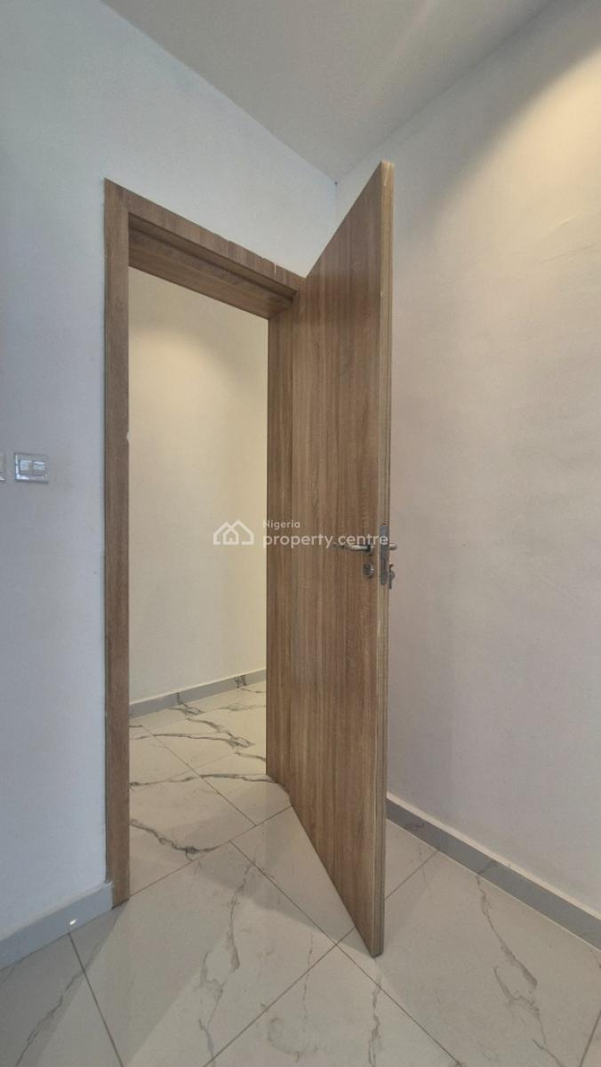 Direct Luxurious 4 Bedroom Penthouse with Bq, Sw/p, Gym at Gra Ikeja., Off Issac John Street Gra Ikeja, Ikeja Gra, Ikeja, Lagos, House for Sale