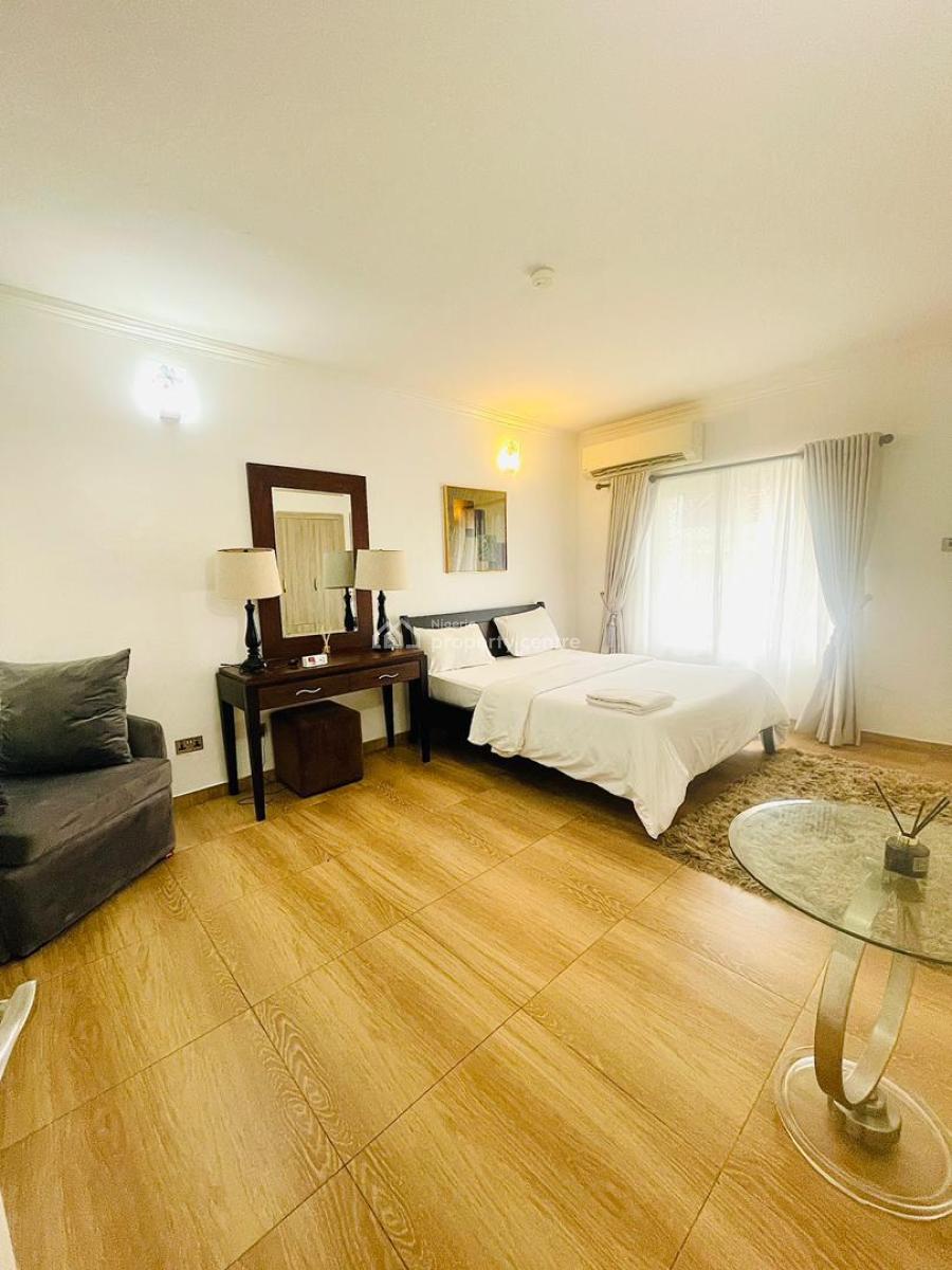 Luxurious 3 Bedroom Apartment with Pool, Snooker & Gym, Temple Road, Ikoyi, Lagos, Flat / Apartment Short Let
