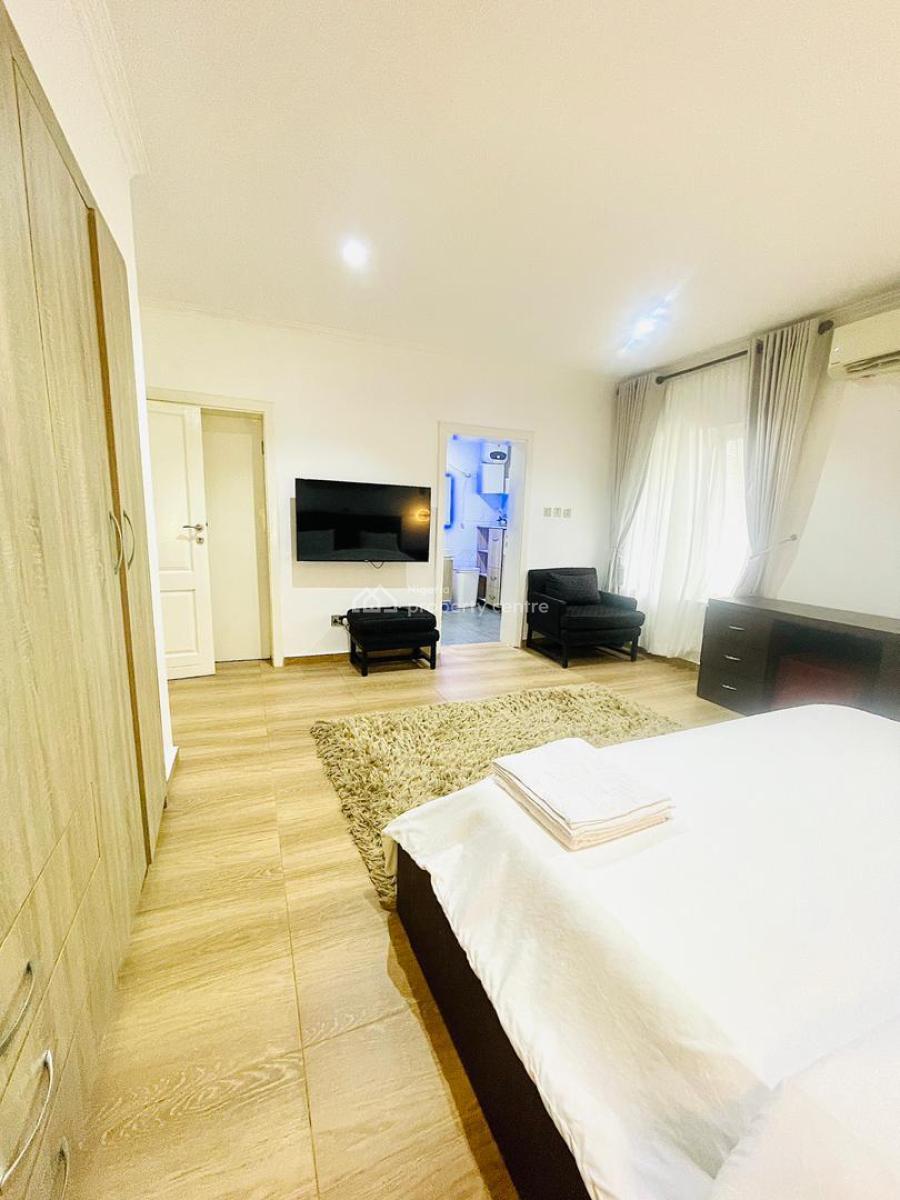 Luxurious 3 Bedroom Apartment with Pool, Snooker & Gym, Temple Road, Ikoyi, Lagos, Flat / Apartment Short Let