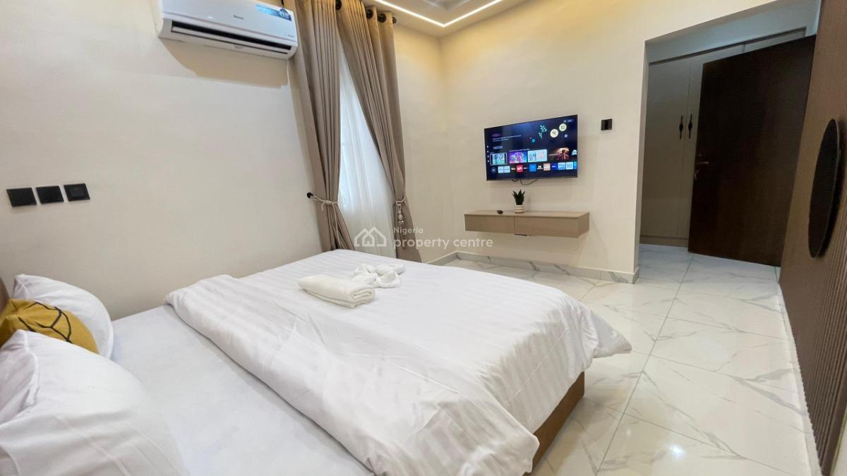 Lovely 2 Bedroom Apartment in Ikeja, Ikeja, Lagos, Flat / Apartment Short Let