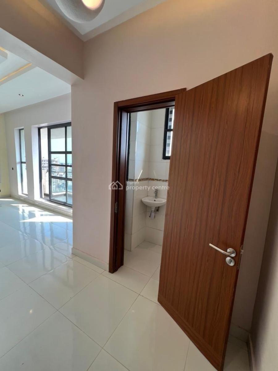 3 Bedroom Fitted Maisonette Penthouse with Bq,  Elevator, Lekki Phase 1, Lekki, Lagos, Flat / Apartment for Sale