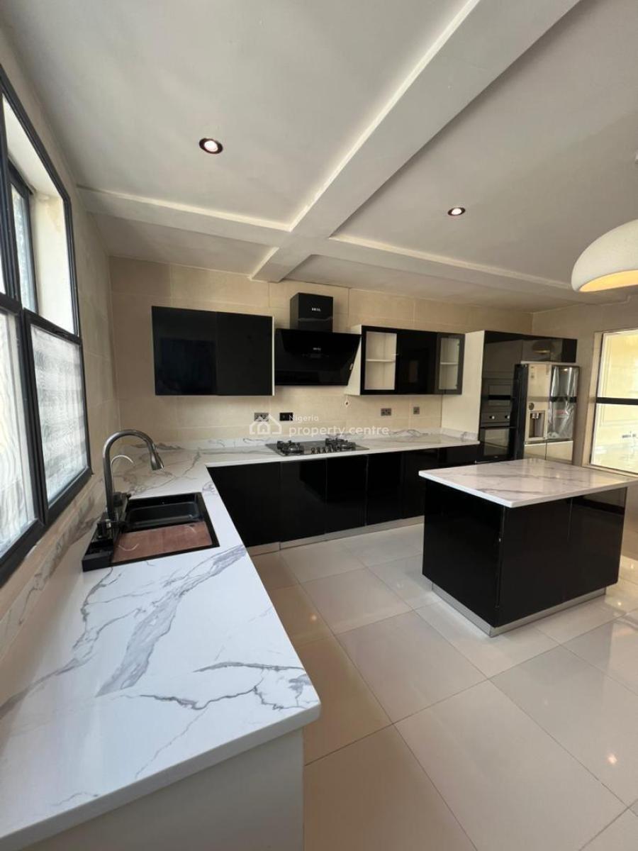 3 Bedroom Fitted Maisonette Penthouse with Bq,  Elevator, Lekki Phase 1, Lekki, Lagos, Flat / Apartment for Sale