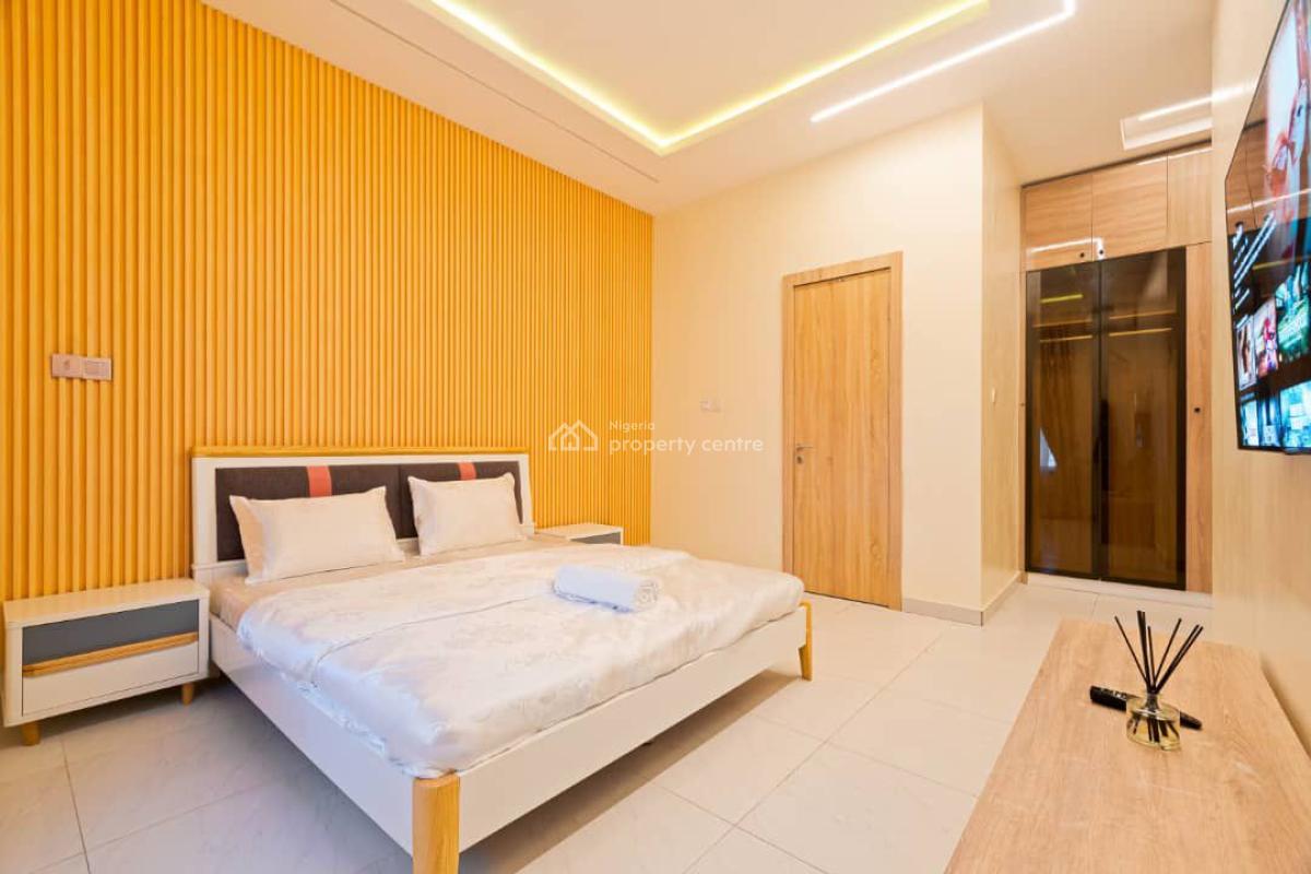 Luxury Furnished 1 Bedroom Apartment with Pool, Gym., Admiralty Way, Lekki Phase 1, Lekki, Lagos, Flat / Apartment for Rent