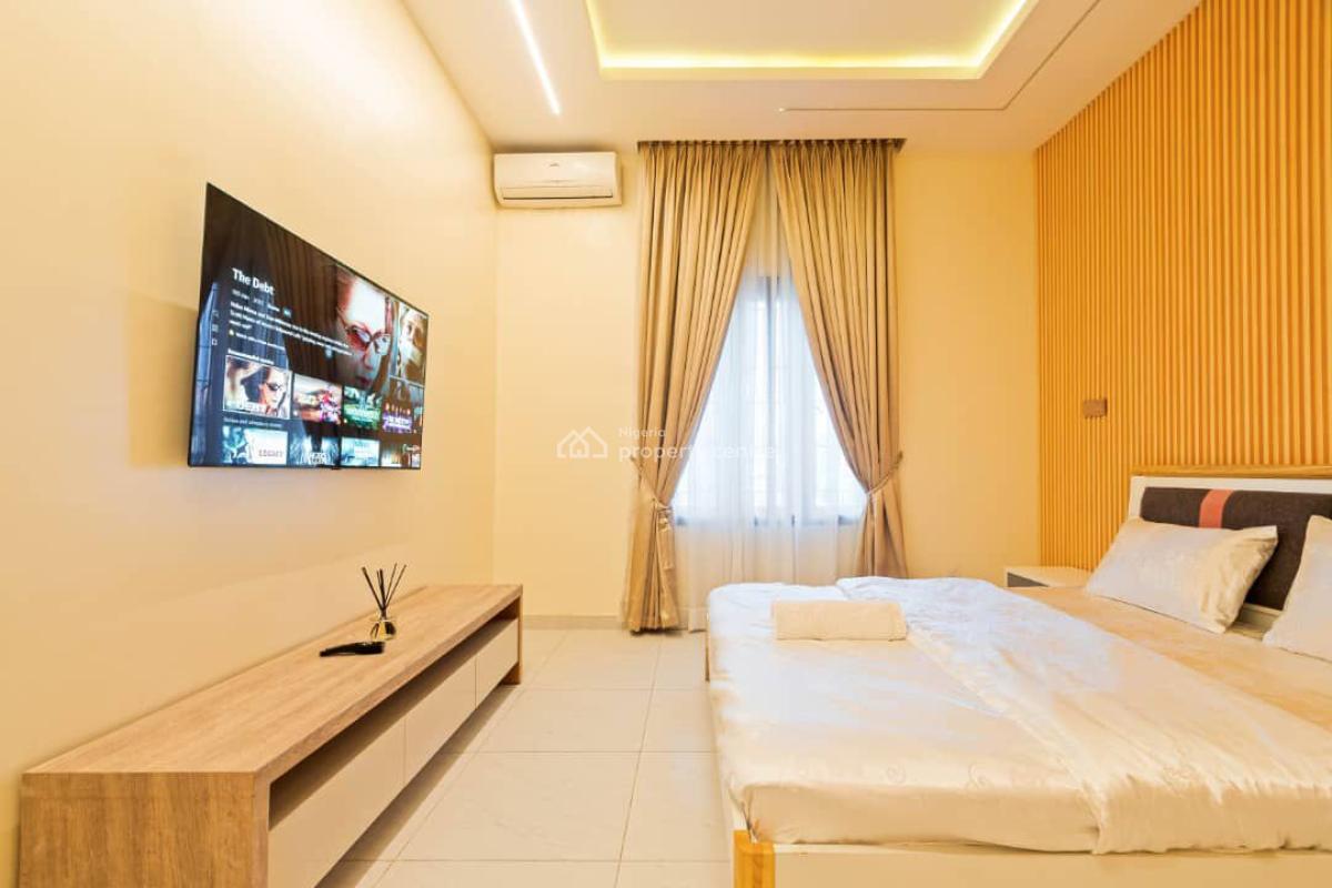 Luxury Furnished 1 Bedroom Apartment with Pool, Gym., Admiralty Way, Lekki Phase 1, Lekki, Lagos, Flat / Apartment for Rent