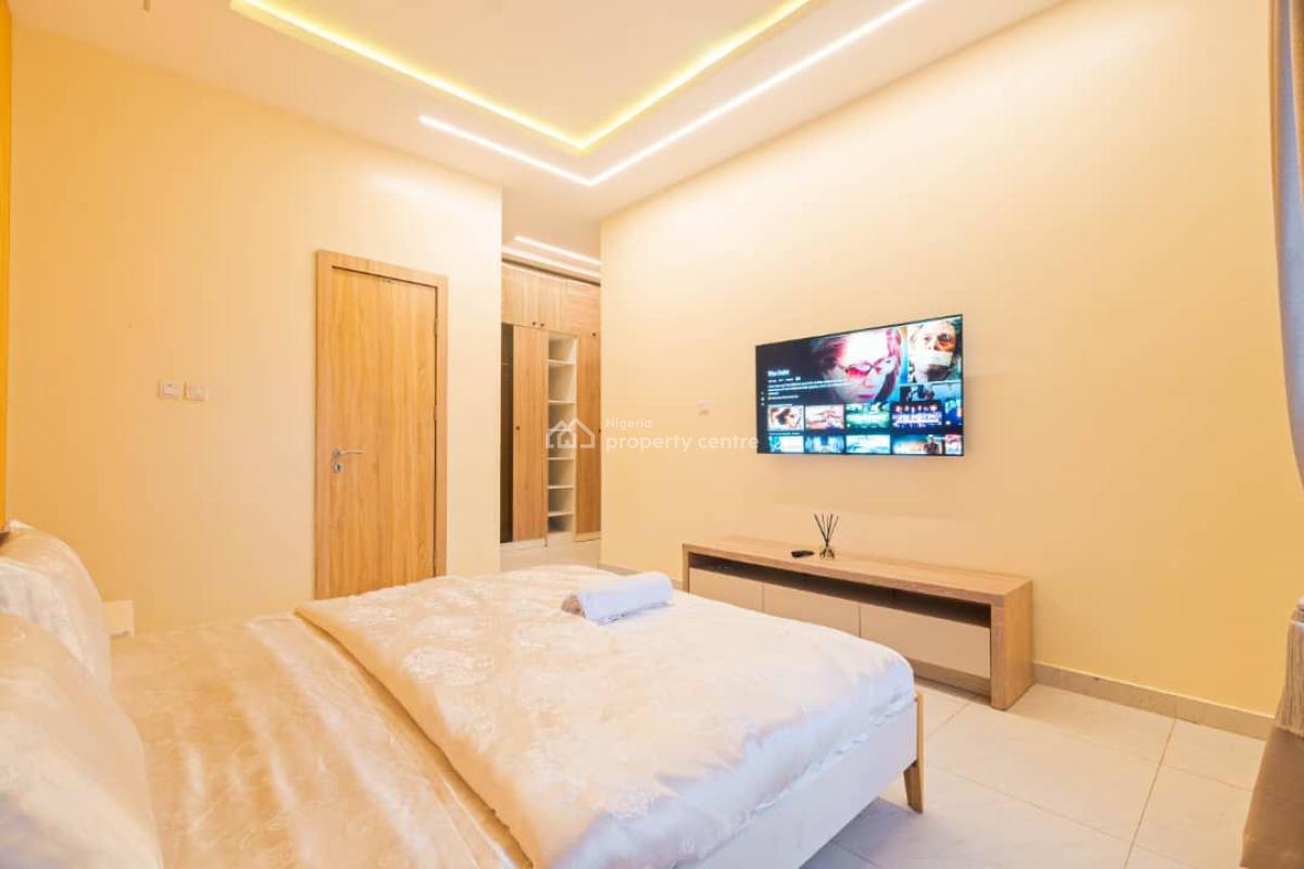 Luxury Furnished 1 Bedroom Apartment with Pool, Gym., Admiralty Way, Lekki Phase 1, Lekki, Lagos, Flat / Apartment for Rent