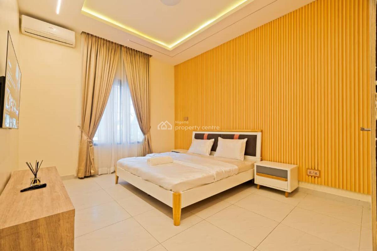 Luxury Furnished 1 Bedroom Apartment with Pool, Gym., Admiralty Way, Lekki Phase 1, Lekki, Lagos, Flat / Apartment for Rent