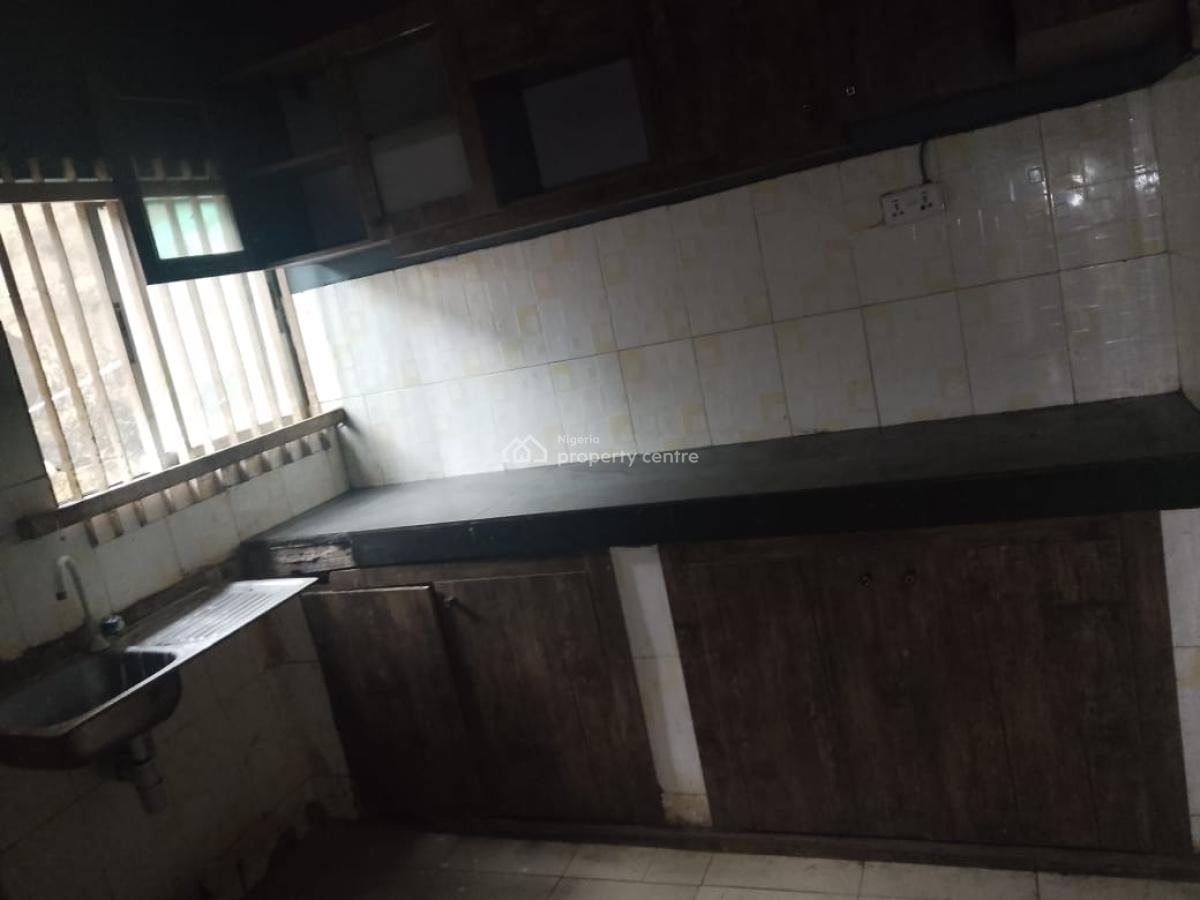 Spacious 4 Bedroom Duplex, Video Available Upon Request, Off Montgomery Road., Sabo, Yaba, Lagos, Flat / Apartment for Rent