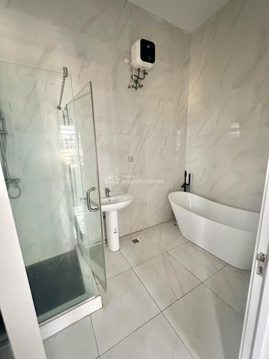 a Masters Room in Shared Apartment., Canal West Estate., Osapa, Lekki, Lagos, Semi-detached Duplex for Rent