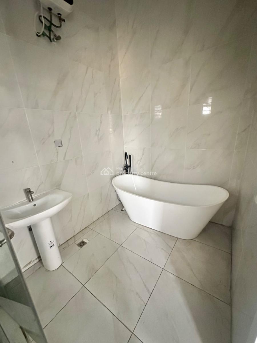 a Masters Room in Shared Apartment., Canal West Estate., Osapa, Lekki, Lagos, Semi-detached Duplex for Rent