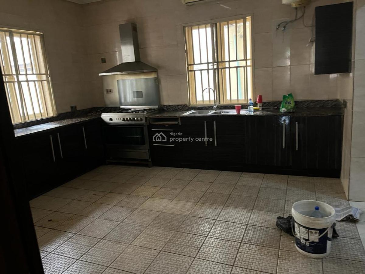 Well Finished Terrace, Old Ikoyi, Ikoyi, Lagos, Terraced Duplex for Rent