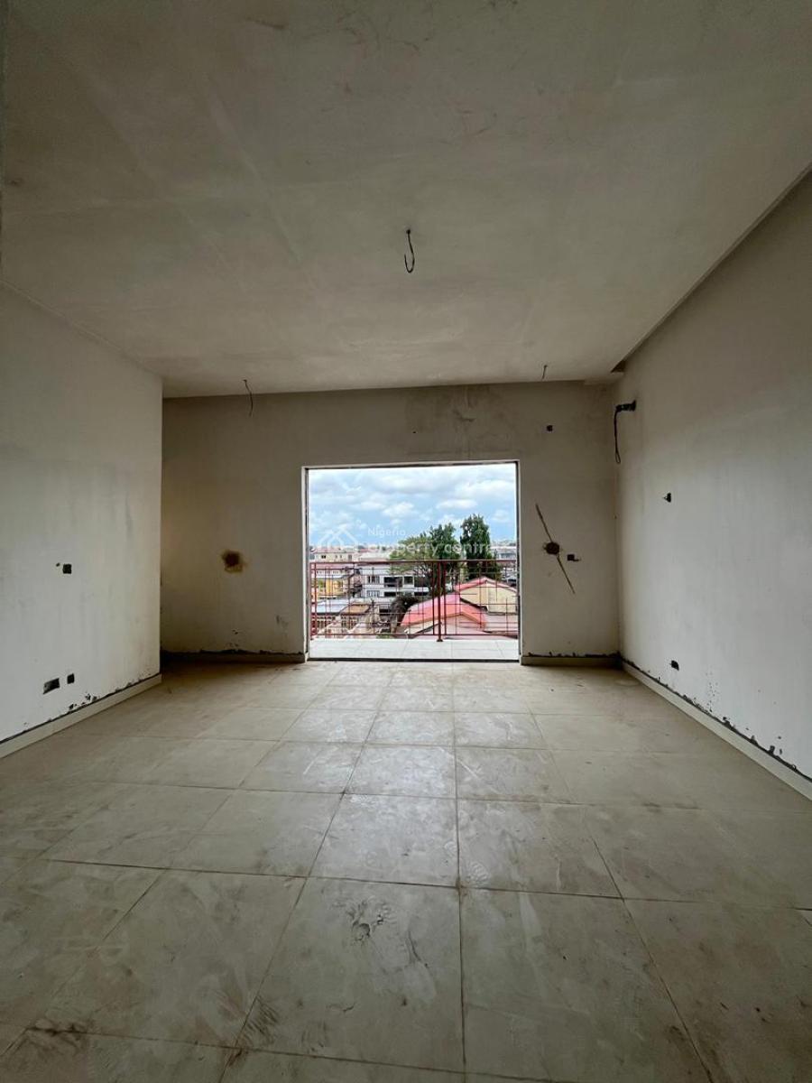 Deluxe & Spacious 4 Bed Penthouse with an Elevator Bq, Obanikoro, Shomolu, Lagos, Detached Duplex for Sale