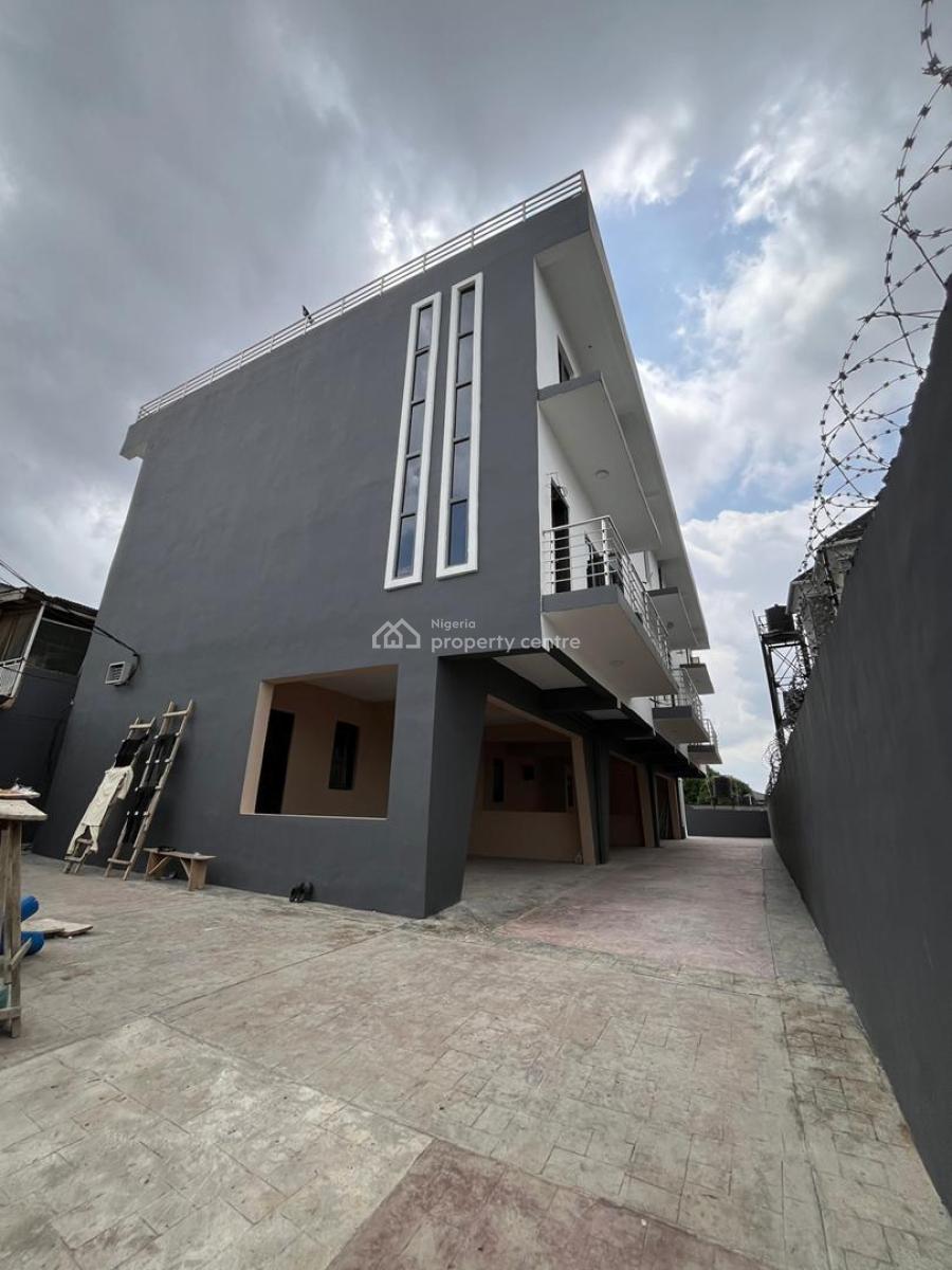 Deluxe 4 Bed Terraced Triplex with Bq, Anthony, Maryland, Lagos, Terraced Duplex for Sale