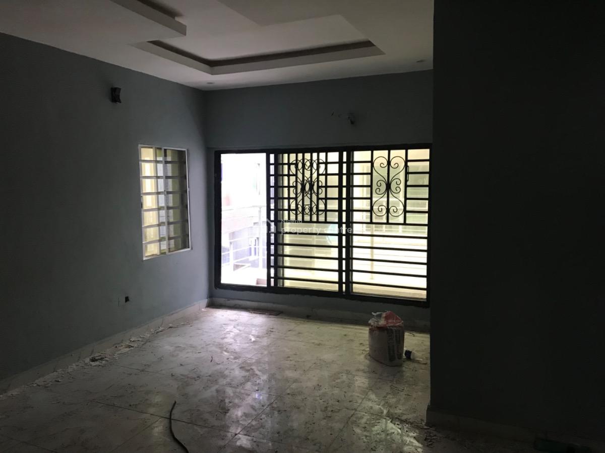 a Modern 2 Bedroom Apartment at Lekki Phase 1., Cyberville Estate, Ikate., Lekki Phase 1, Lekki, Lagos, Flat / Apartment for Rent