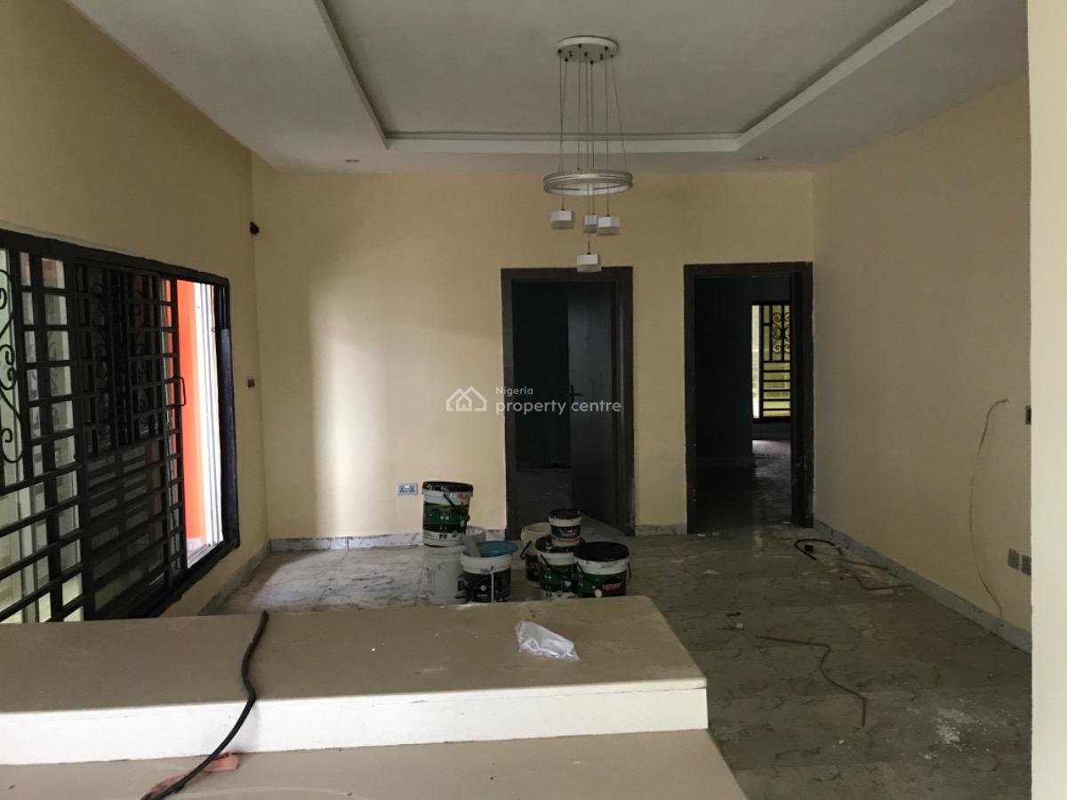 a Modern 2 Bedroom Apartment at Lekki Phase 1., Cyberville Estate, Ikate., Lekki Phase 1, Lekki, Lagos, Flat / Apartment for Rent