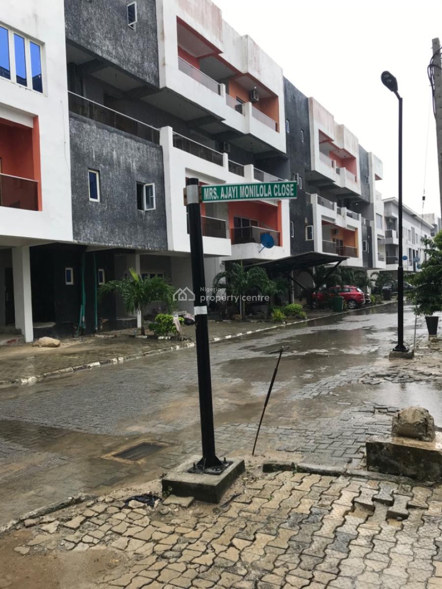 a Modern 2 Bedroom Apartment at Lekki Phase 1., Cyberville Estate, Ikate., Lekki Phase 1, Lekki, Lagos, Flat / Apartment for Rent