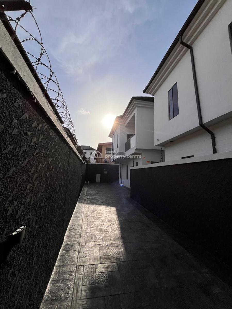 Deluxe 4 Bed Detached Duplex with a Bq, Gra Phase 1, Magodo, Lagos, Detached Duplex for Sale