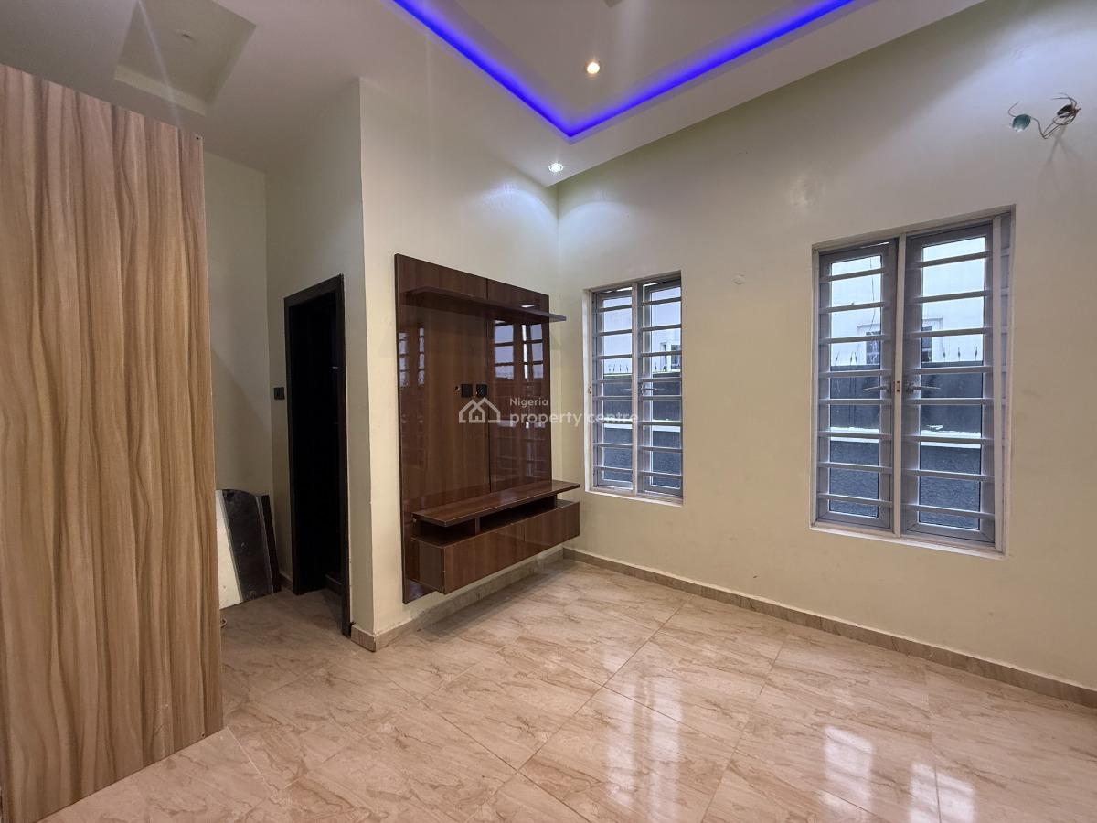 5 Bedroom Detached  Available, Osapa, Lekki, Lagos, Detached Duplex for Sale