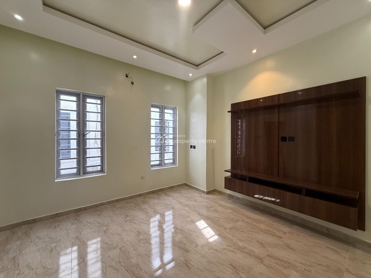 5 Bedroom Detached  Available, Osapa, Lekki, Lagos, Detached Duplex for Sale