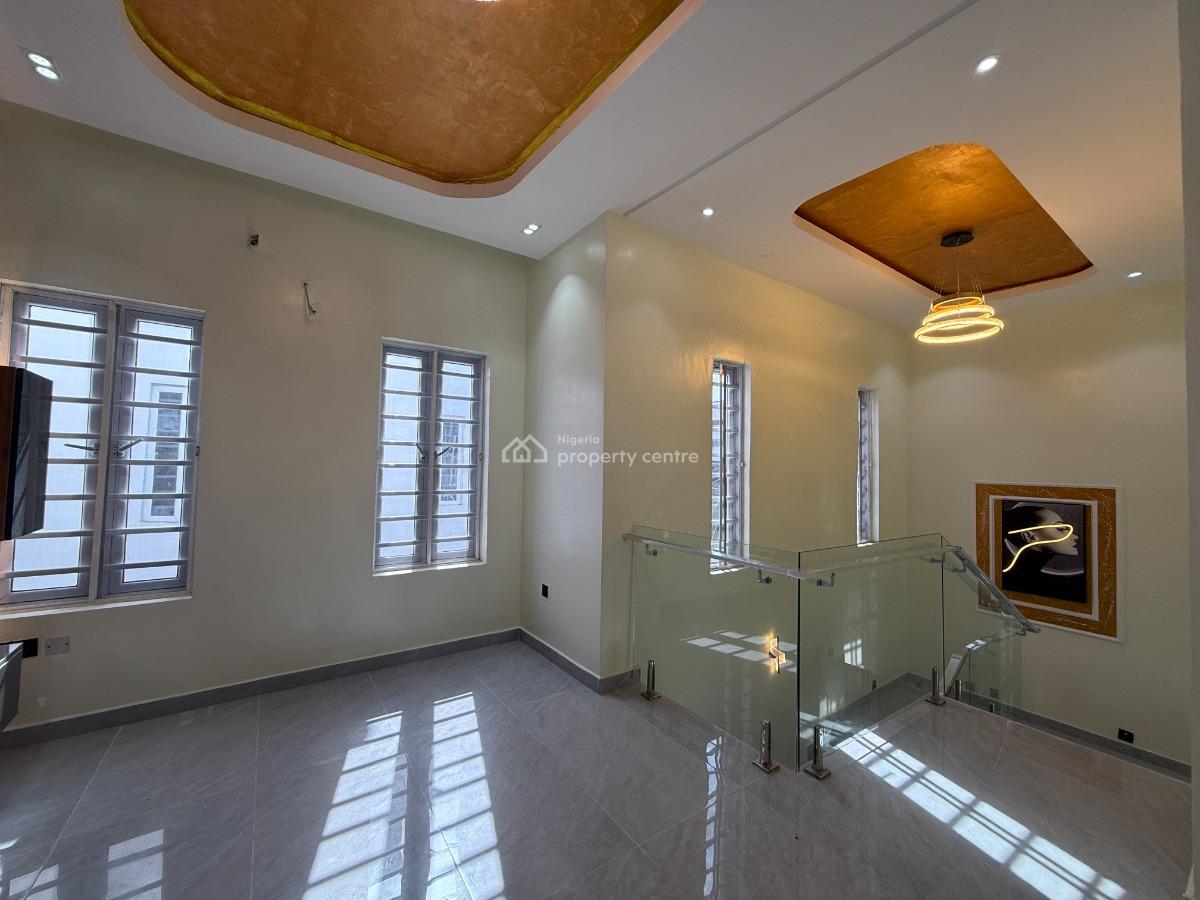 5 Bedroom Detached  Available, Osapa, Lekki, Lagos, Detached Duplex for Sale