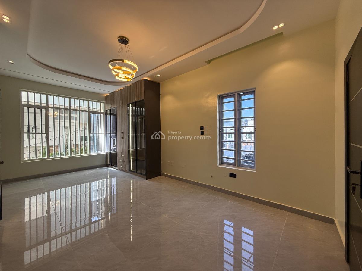 5 Bedroom Detached  Available, Osapa, Lekki, Lagos, Detached Duplex for Sale