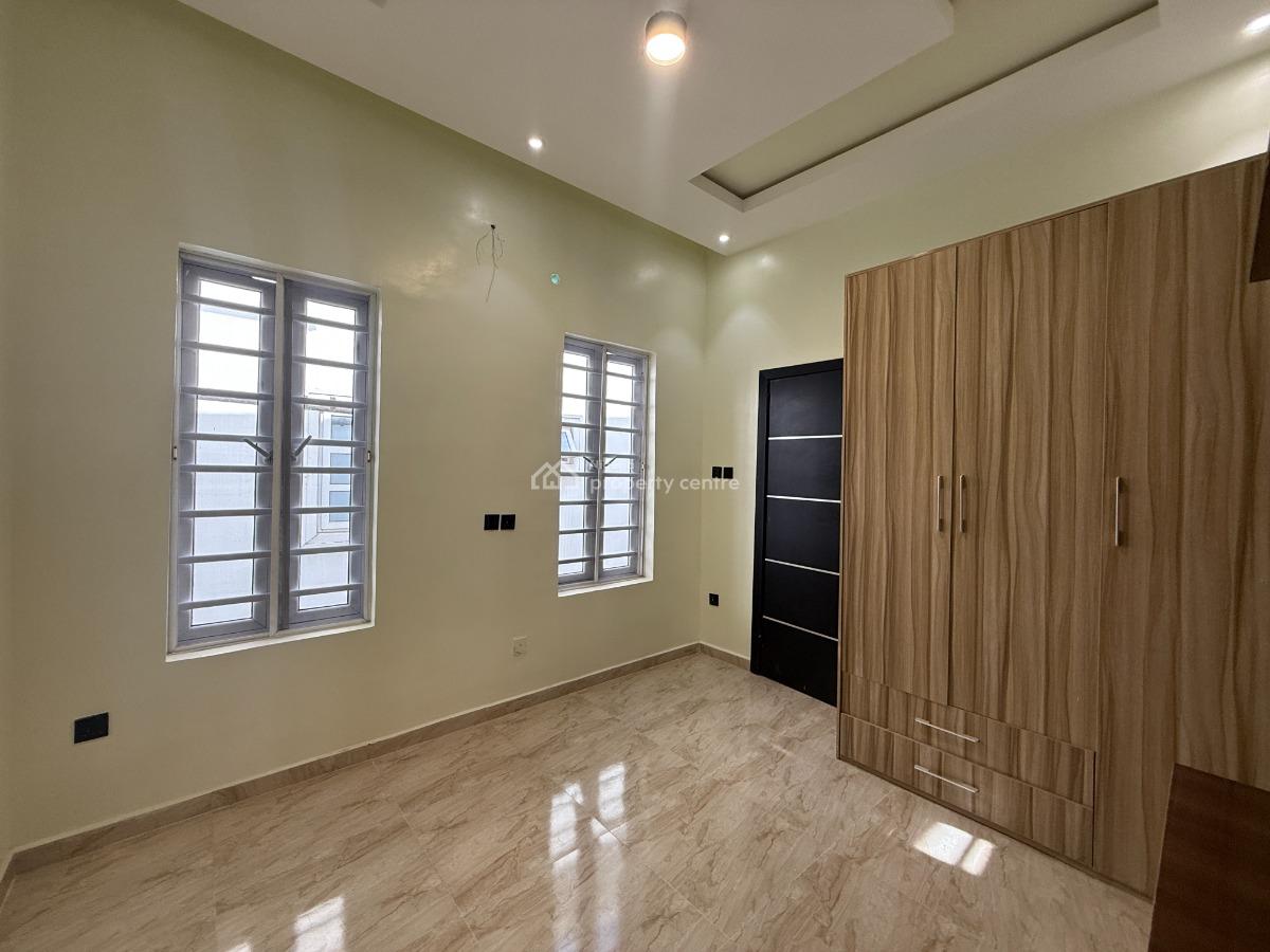 5 Bedroom Detached  Available, Osapa, Lekki, Lagos, Detached Duplex for Sale