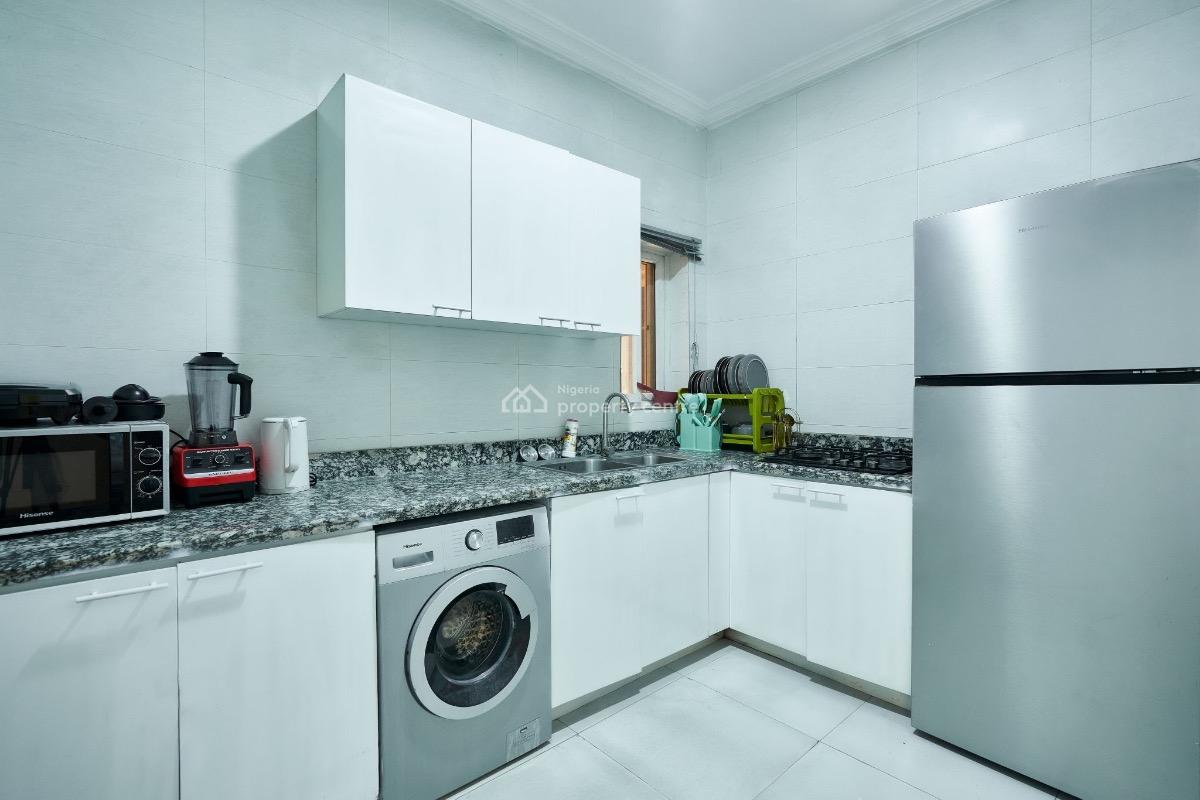 2 Bedrooms Flat, Le, Lekki Phase 1, Lekki, Lagos, Flat / Apartment for Rent