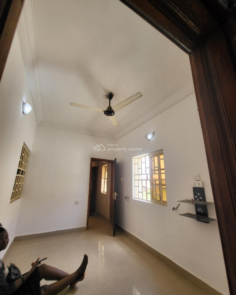 Luxurious Massive Sefcon Apartment, By American International School, Durumi, Abuja, Self Contain (single Rooms) for Rent