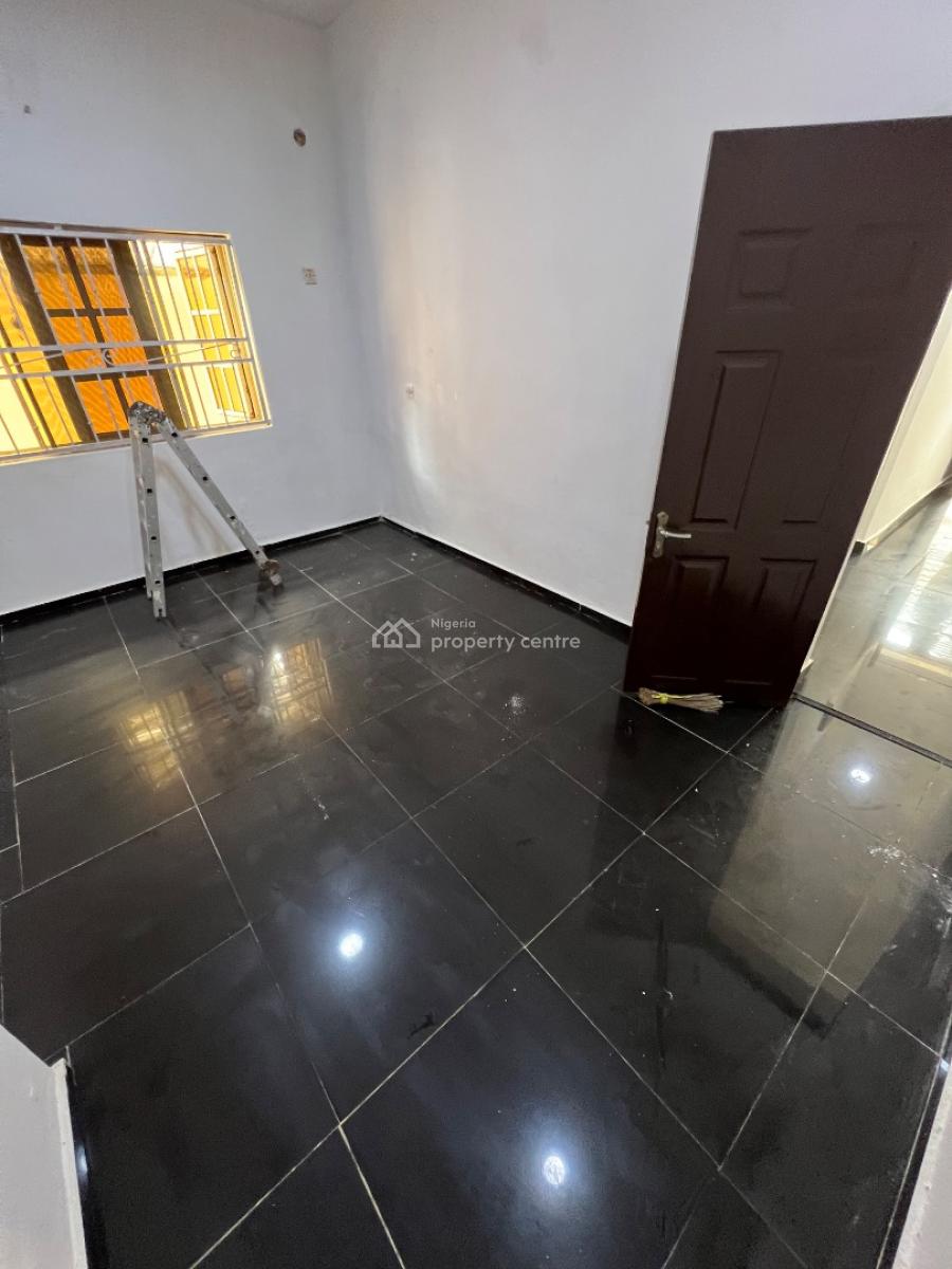 Spacious Self-serviced Mini Flat in a Very Nice Area, Hakeem Dickson Road, Lekki Phase 1, Lekki, Lagos, Mini Flat (room and Parlour) for Rent