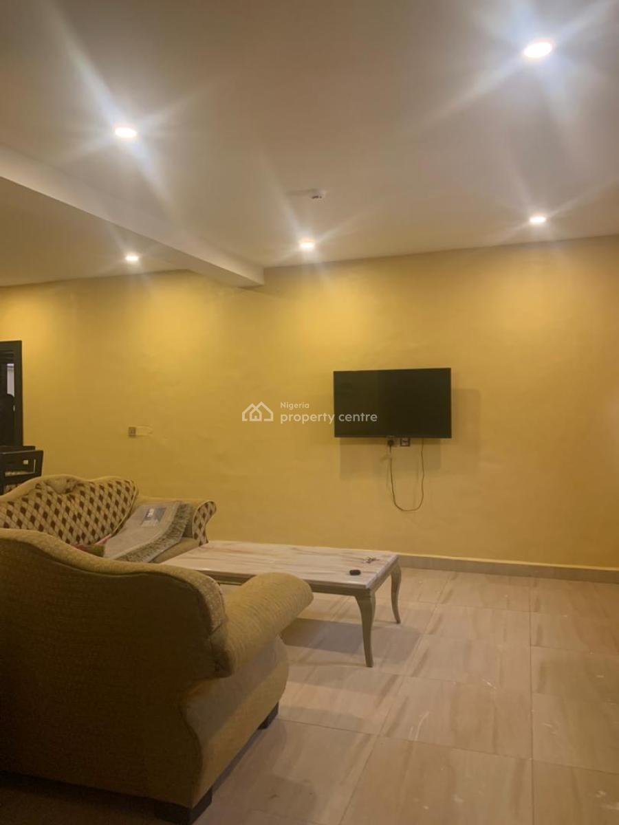 Luxury 3-bedroom Flat +bq with Excellent Facility, Off Palace Road, Lekki Phase 1, Lekki, Lagos, Flat / Apartment for Rent