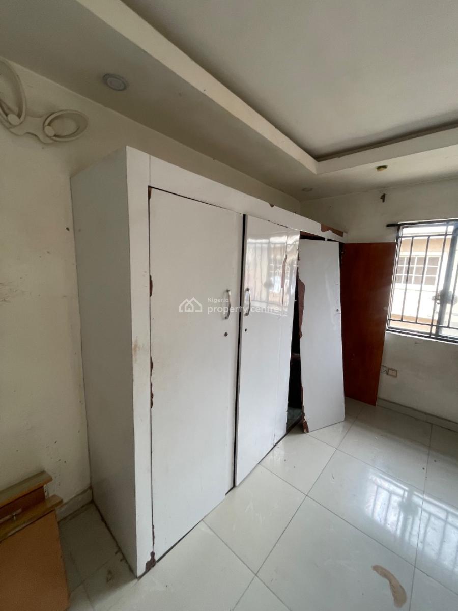 Spacious 3bedrooms Flat, Off Providence Street, Lekki Phase 1, Lekki, Lagos, Flat / Apartment for Rent