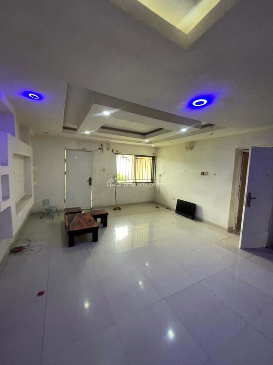 Spacious 3bedrooms Flat, Off Providence Street, Lekki Phase 1, Lekki, Lagos, Flat / Apartment for Rent