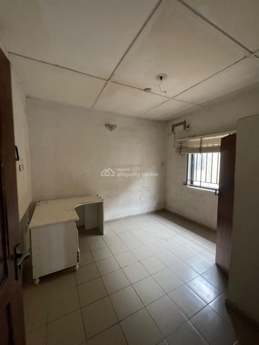 Spacious 3bedrooms Flat, Off Providence Street, Lekki Phase 1, Lekki, Lagos, Flat / Apartment for Rent