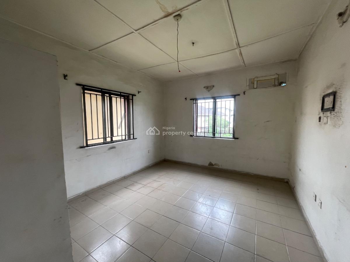 Spacious 3bedrooms Flat, Off Providence Street, Lekki Phase 1, Lekki, Lagos, Flat / Apartment for Rent