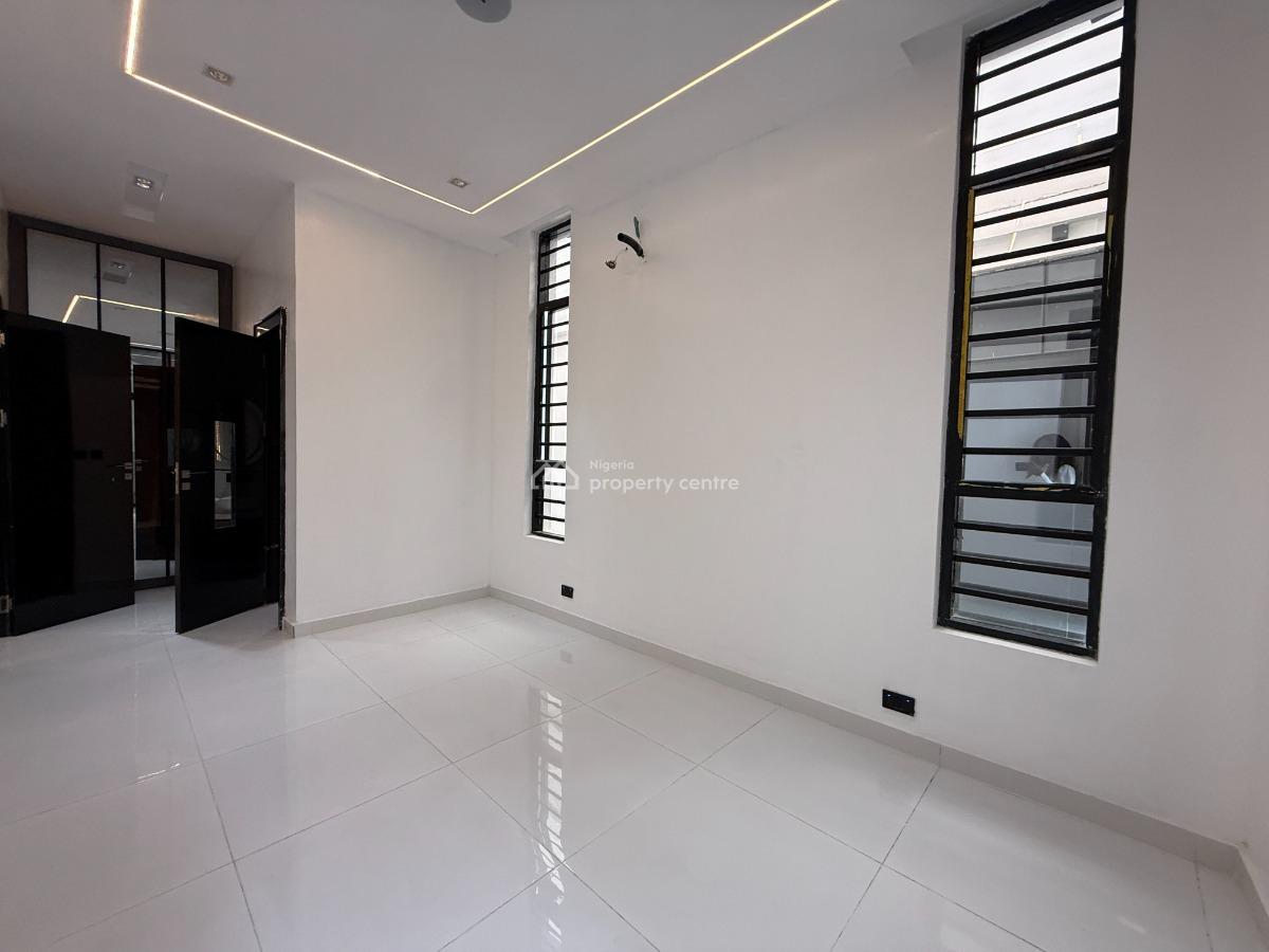 5 Bedroom Apartment  Available at Conservation Rd, Lekki Phase 2, Lekki, Lagos, Flat / Apartment for Sale