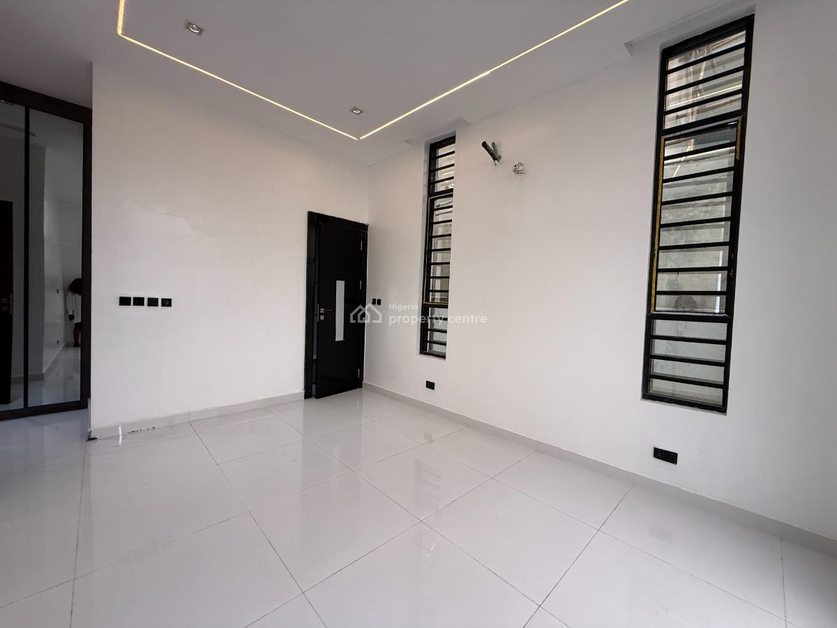 5 Bedroom Apartment  Available at Conservation Rd, Lekki Phase 2, Lekki, Lagos, Flat / Apartment for Sale