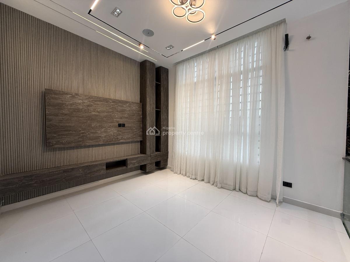 5 Bedroom Apartment  Available at Conservation Rd, Lekki Phase 2, Lekki, Lagos, Flat / Apartment for Sale