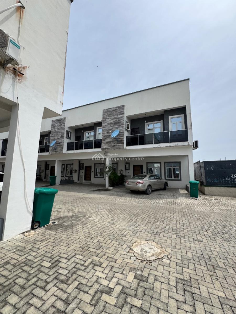 Spacious Boys Quarter Available 700k Orchid, Orchid Road, Lekki, Lagos, Self Contain (single Rooms) for Rent