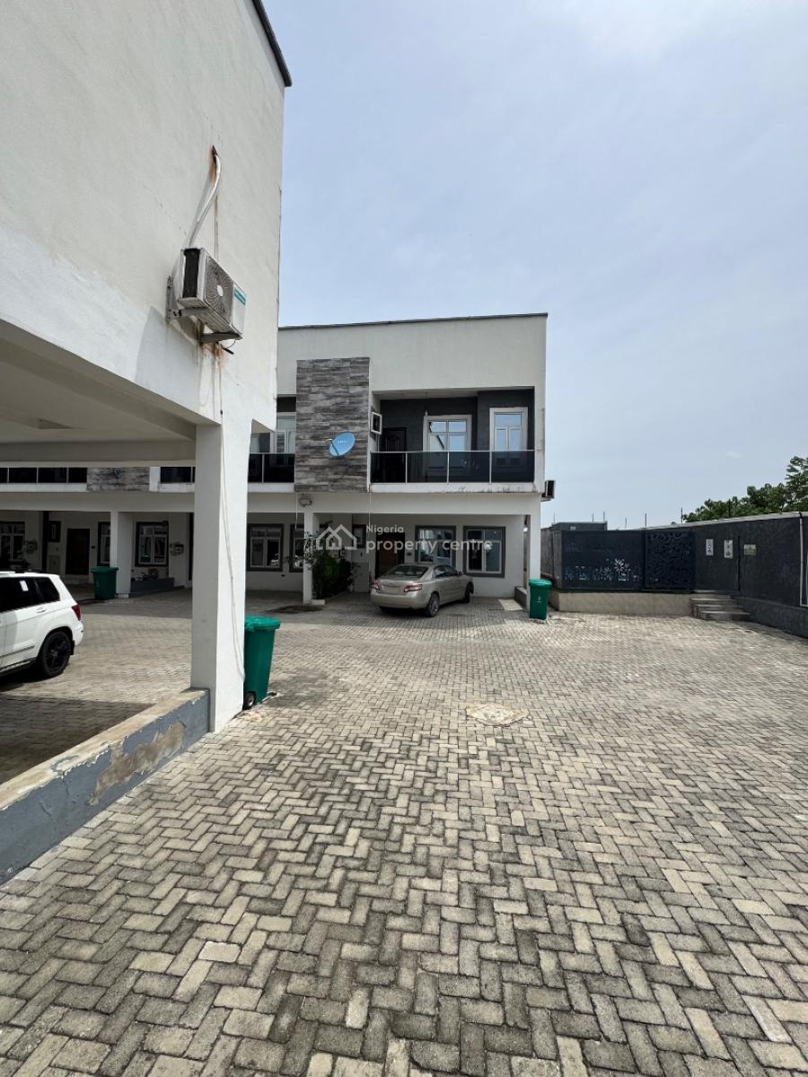 Spacious Boys Quarter Available 700k Orchid, Orchid Road, Lekki, Lagos, Self Contain (single Rooms) for Rent