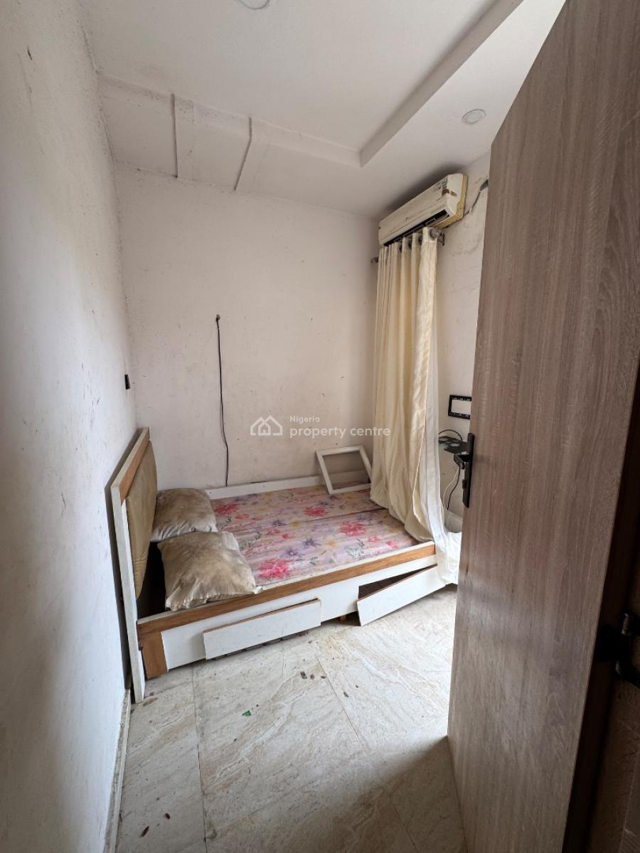 Spacious Boys Quarter Available 700k Orchid, Orchid Road, Lekki, Lagos, Self Contain (single Rooms) for Rent
