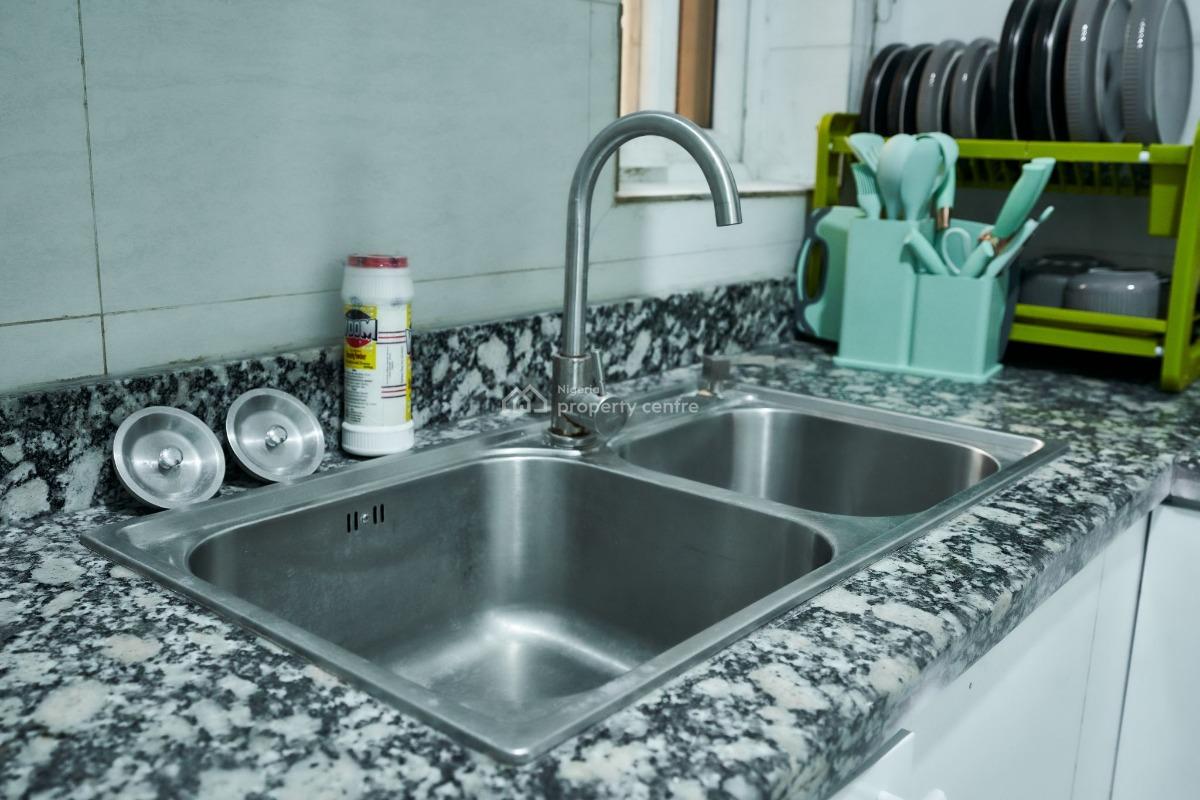 Luxury Furnished 2 Bedroom Flat, Off Admiralty Way, Lekki Phase 1, Lekki, Lagos, Flat / Apartment for Rent