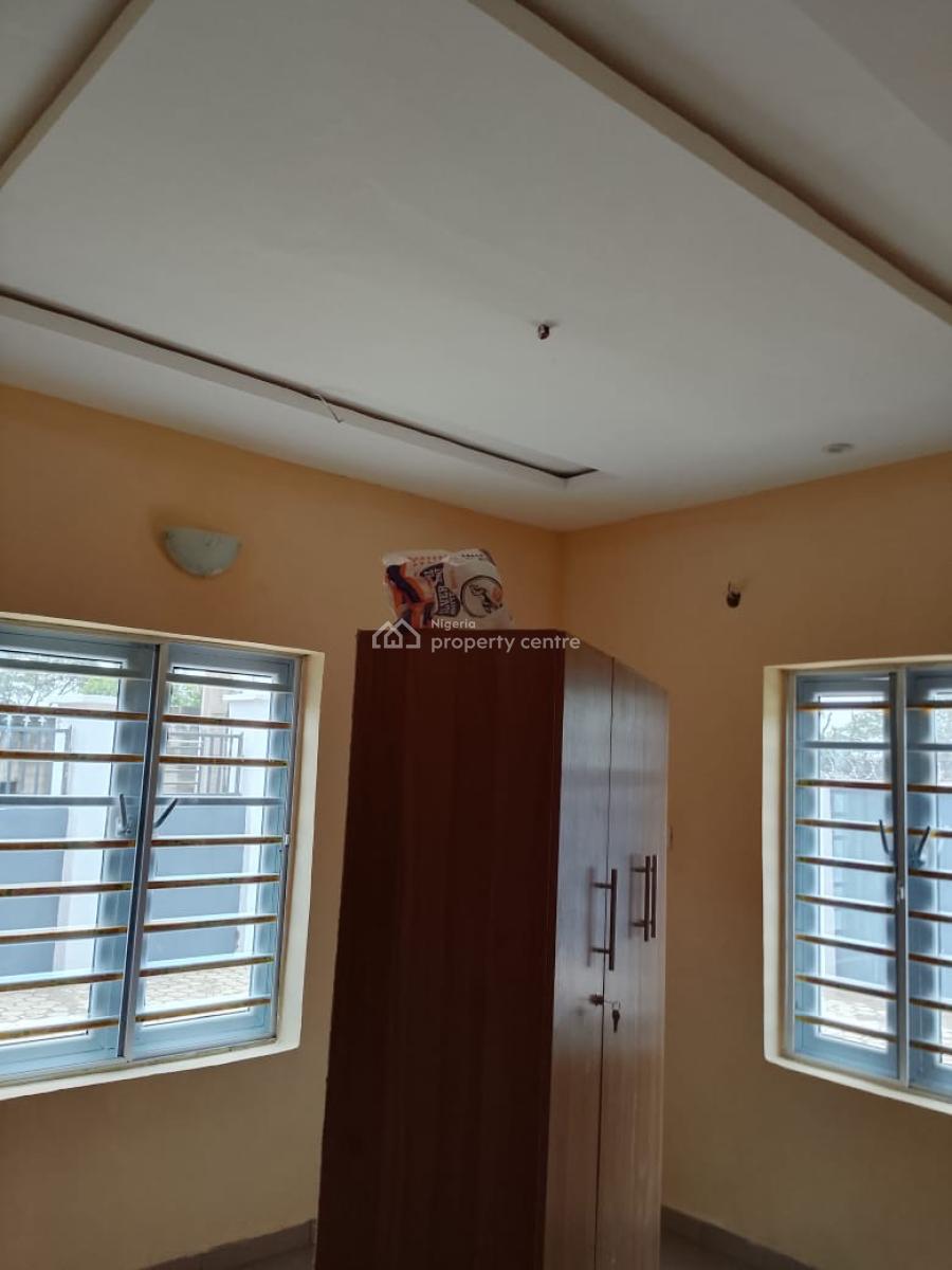 Brand New Pop 2 Bedroom Flat, Isiu , Imota Road, Ikorodu, Isiu, Ikorodu, Lagos, Flat / Apartment for Rent